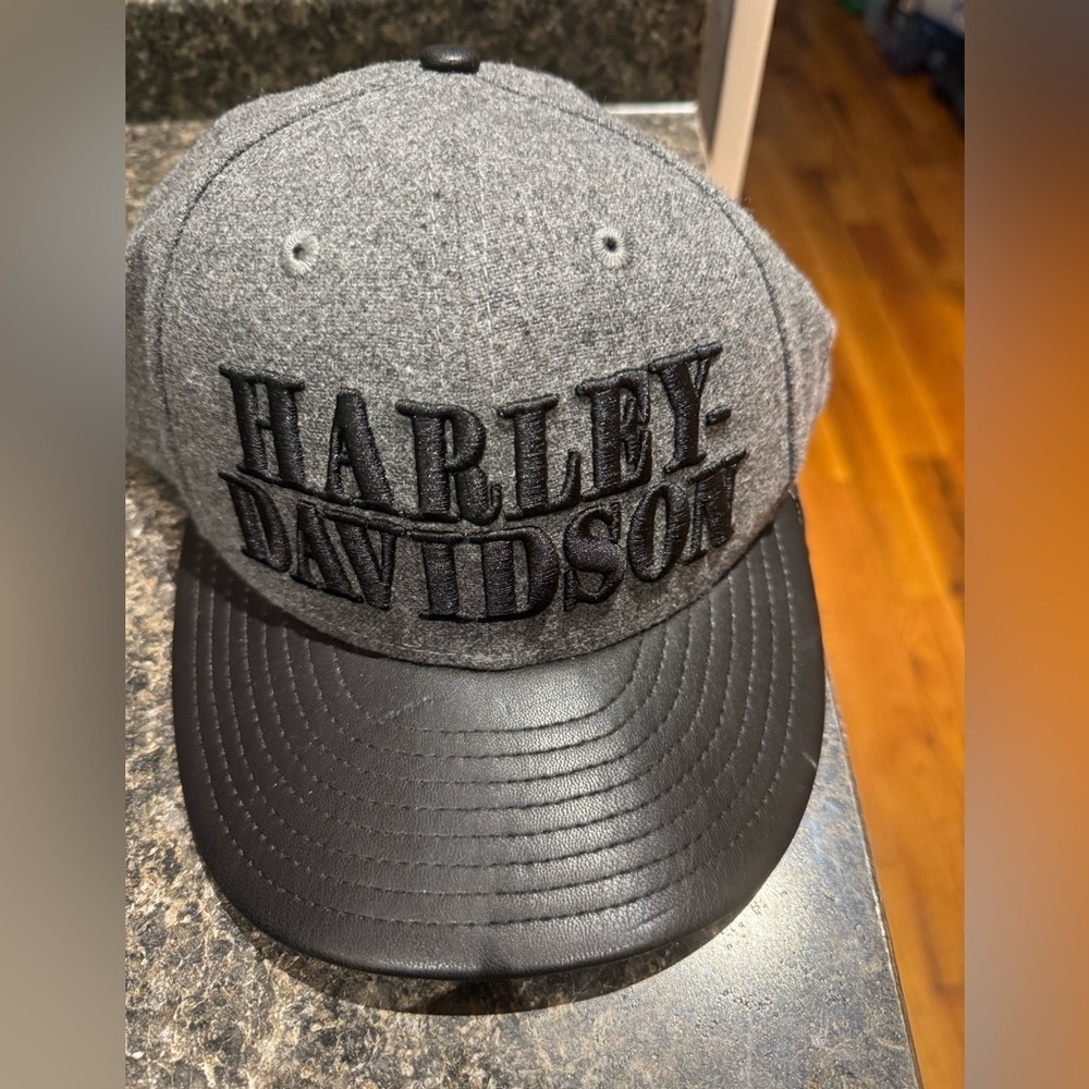 Harley Davidson Gray and Black Hat Classic Embroidery